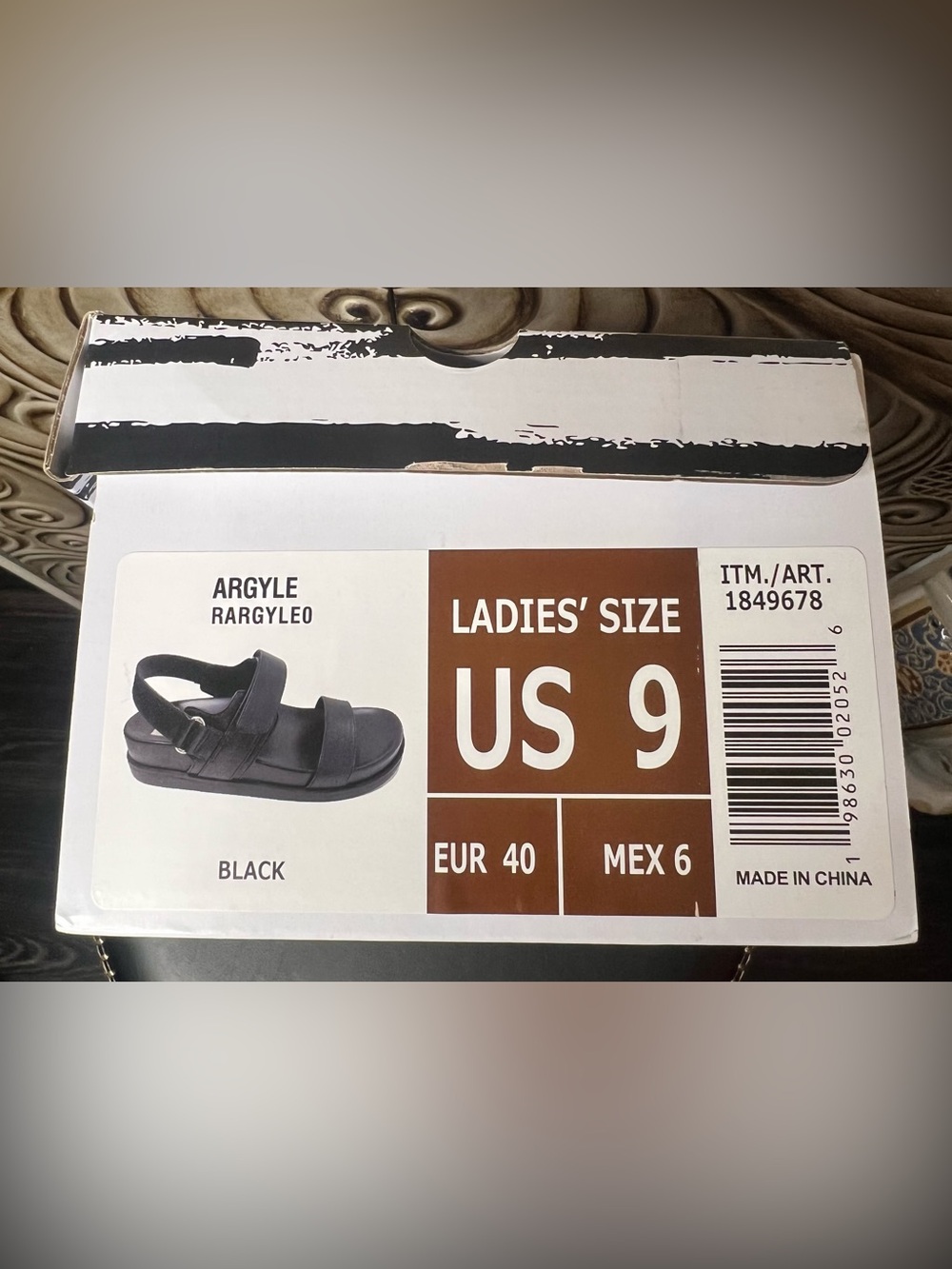 NIB DV by Dolce Vita Argyle Black Velcro Low Platform Sandals Women’s Size 9 - Picture 4 of 8